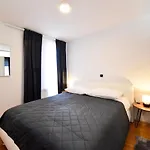 Lavir Apartment With Parking